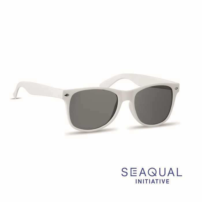 Солнцезащитные очки UV400 в оправе SEAQUAL® и черными линзами